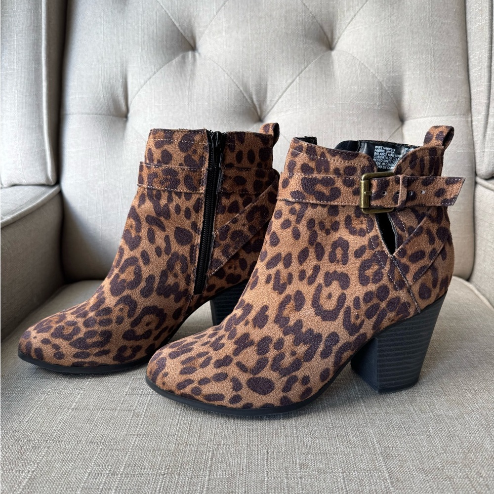 Time and Tru Leopard Print Women's Ankle Boots with memory foam- 7.5 women’s